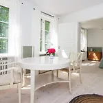 4 Star In Ulfborg
