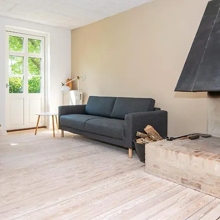 20 Person In Дом отдыха