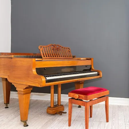 20 Person In Дом отдыха