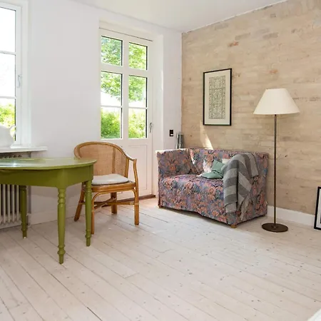 Дом отдыха 20 Person In *