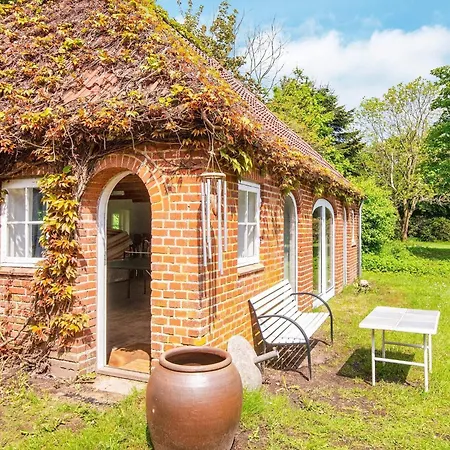 20 Person In בית נופש *