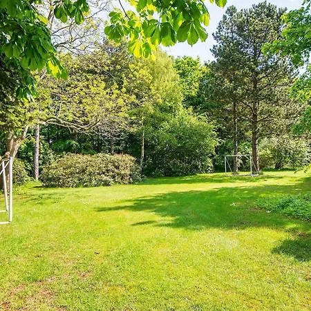 20 Person In Дом отдыха *