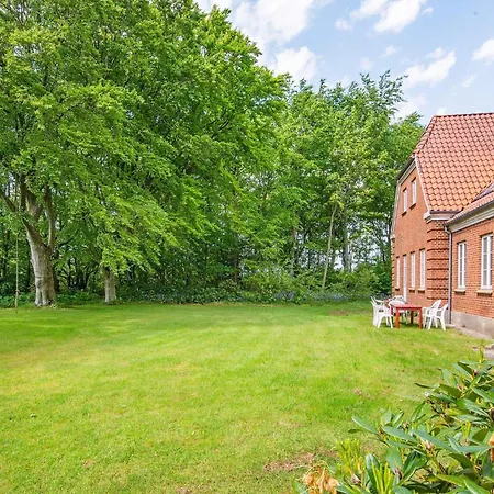 4 Star In Ulfborg