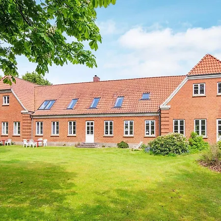 4 Star In * Ulfborg